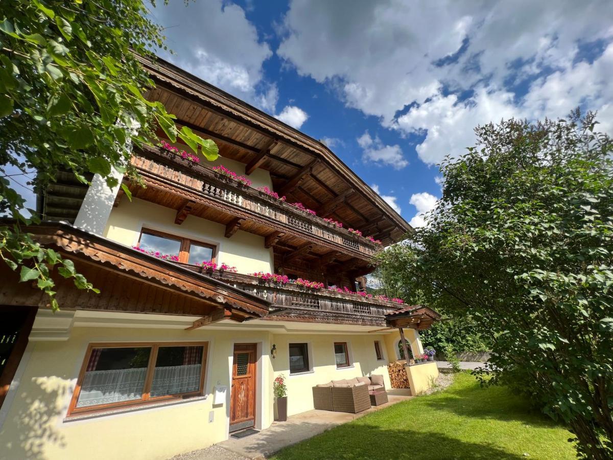 Ferienwohnung Platzhirsch Panorama View Balkon, Gartensauna, Garten, Grillplatz Stumm Dış mekan fotoğraf