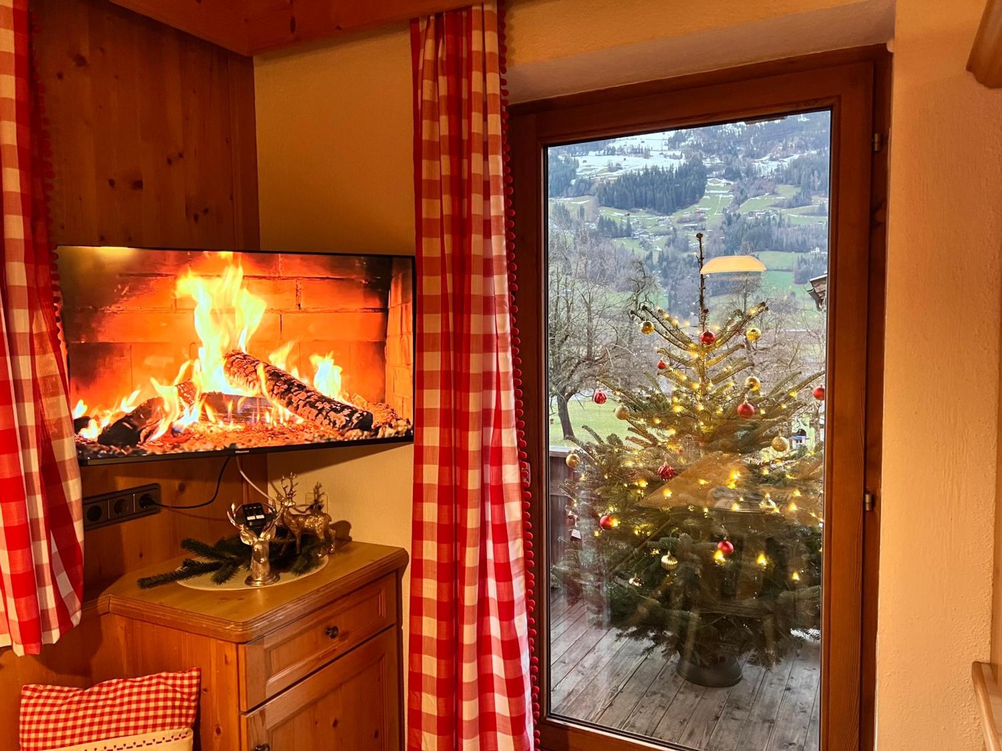 Ferienwohnung Platzhirsch Panorama View Balkon, Gartensauna, Garten, Grillplatz Stumm Dış mekan fotoğraf