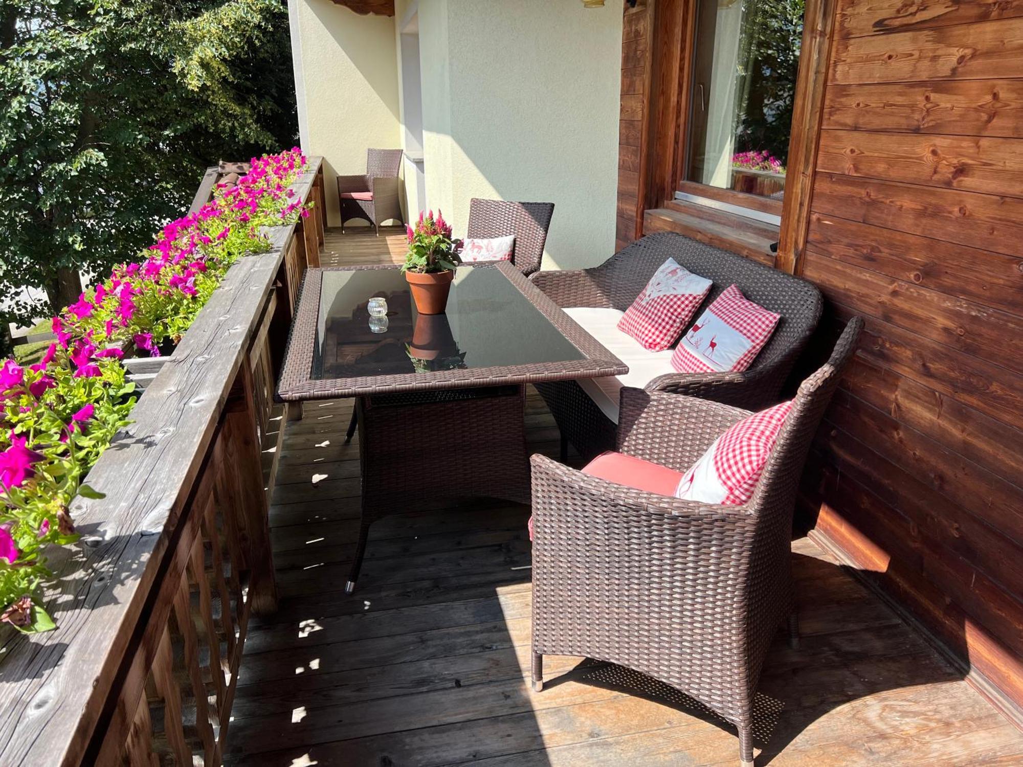 Ferienwohnung Platzhirsch Panorama View Balkon, Gartensauna, Garten, Grillplatz Stumm Dış mekan fotoğraf
